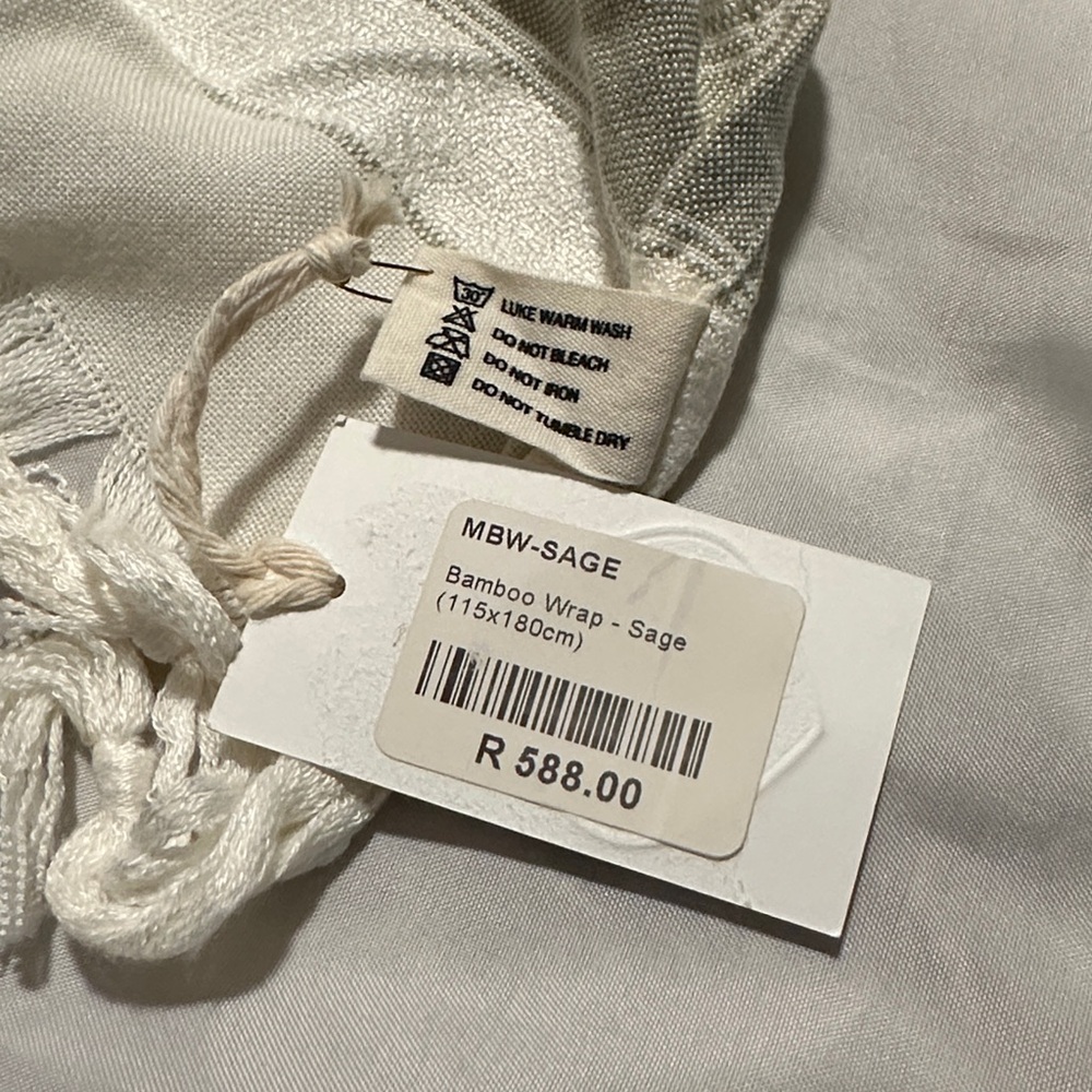 NWT Mungo (South Africa) Bamboo & Cotton Wrap - Picture 3 of 5